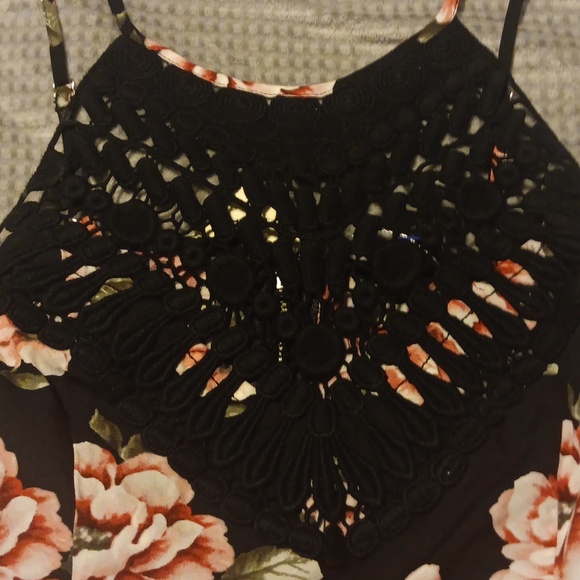 Forever 21 Floral Lace Top - Black and Pink NWT - Picture 2 of 6